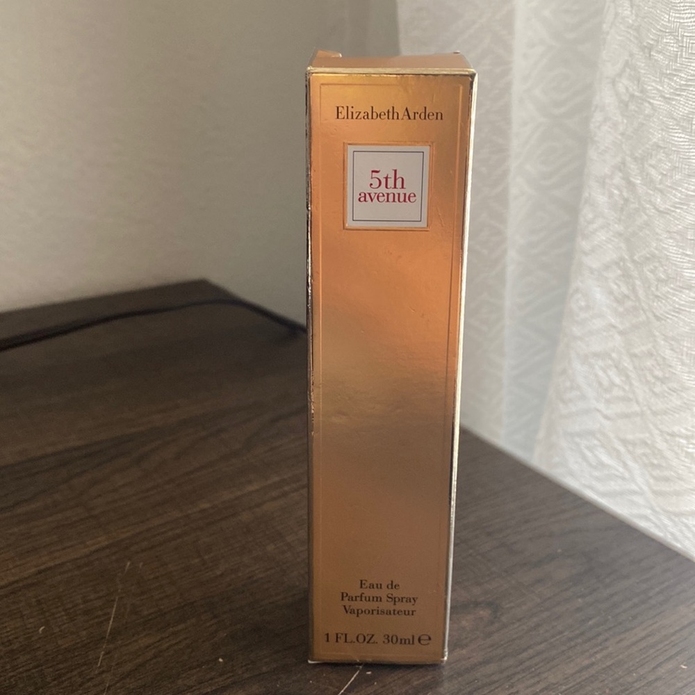 5th avenue By Elizabeth Arden